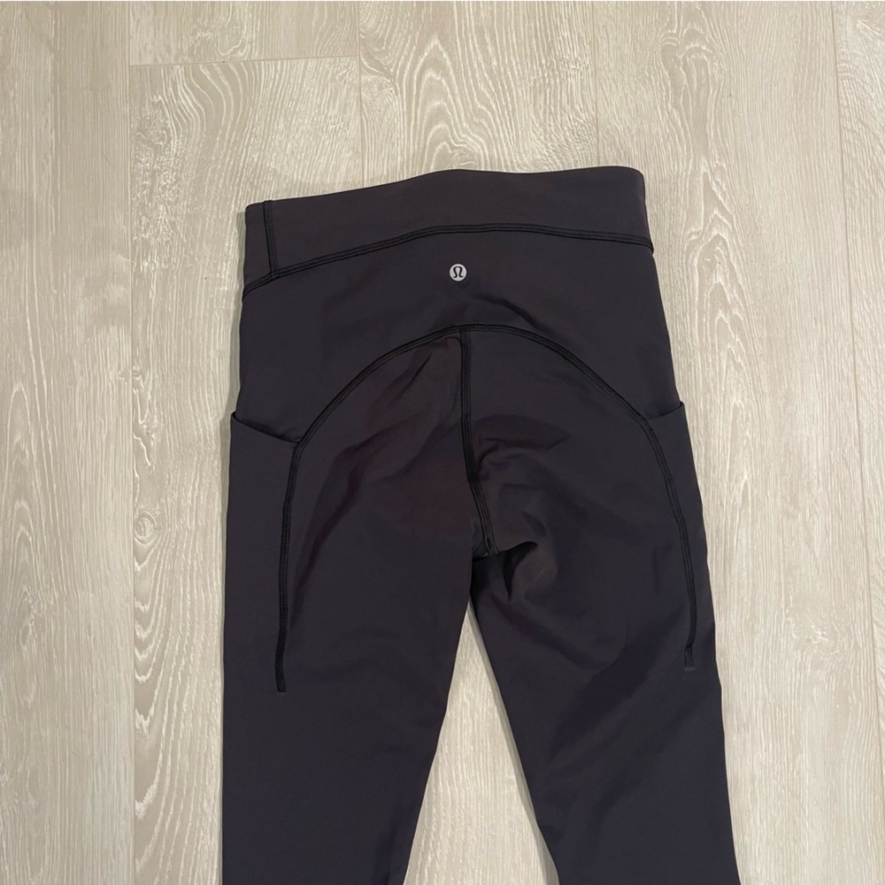 NWT Lululemon Power Thru High Rise Crop 23" Black size 6 - Picture 13 of 15